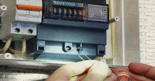 Скрытая проводка в деревянном доме в Удомле от 1570 рублей - профессиональный монтаж